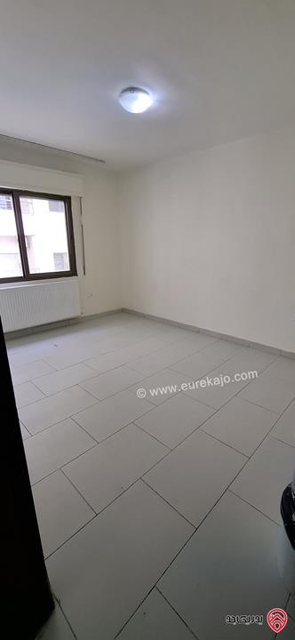 شقة طابق ثالث مساحة 130م للبيع بموقع مميز جداً في عمان - طبربور