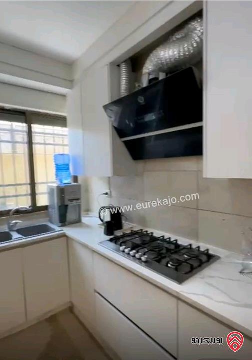 شقة ديلوكس شبه ارضية مساحة 135م داخلي و 90م خارجي للبيع في عمان - الجبيهة حي منصور