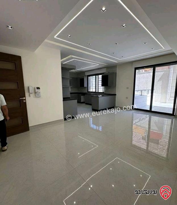 شقة شبه أرضية مساحة 200م للايجار في عمان - دابوق 