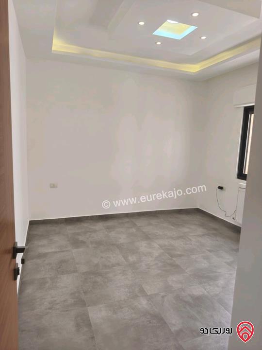 شقة طابق ثاني مساحة 150م للبيع مفروشة في عمان - الظهير