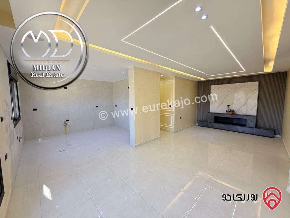 شقق فاخرة للبيع في عمان - ضاحية الرشيد مساحات 220م تشطيبات وديكورات عصرية اطلالة رائعة جديدة لم تسكن بأسعار مميزة