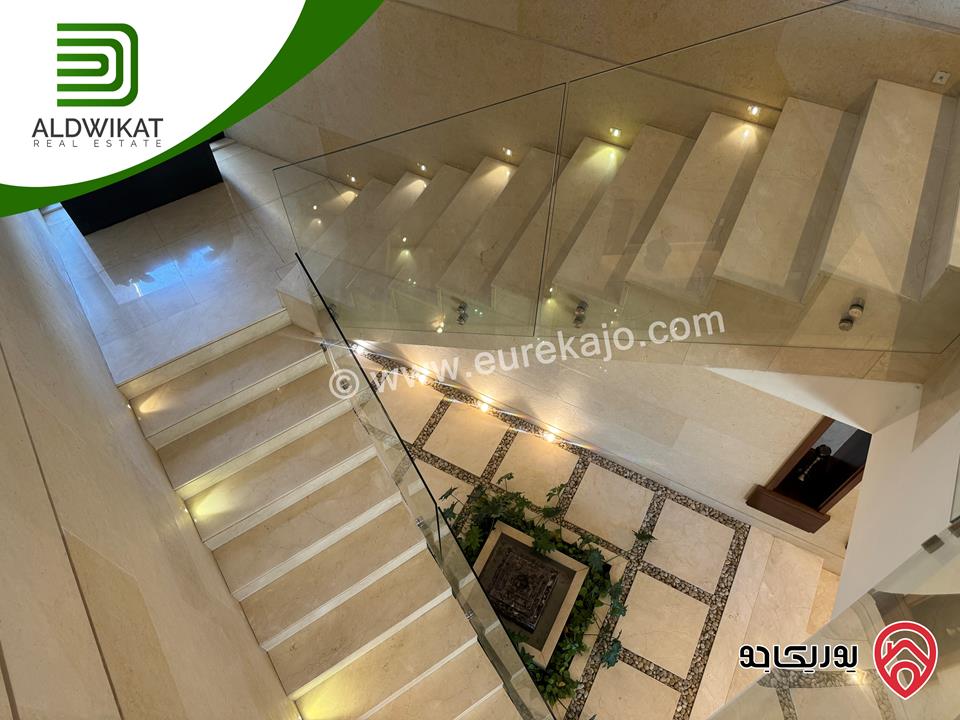 فيلا مستقلة مساحة الارض 985م ومساحة البناء 1200م ومساحة الحديقة 400م ومساحة الترس 200م ذات موقع واطلالة مميزة للبيع في عمان - بدر الجديدة