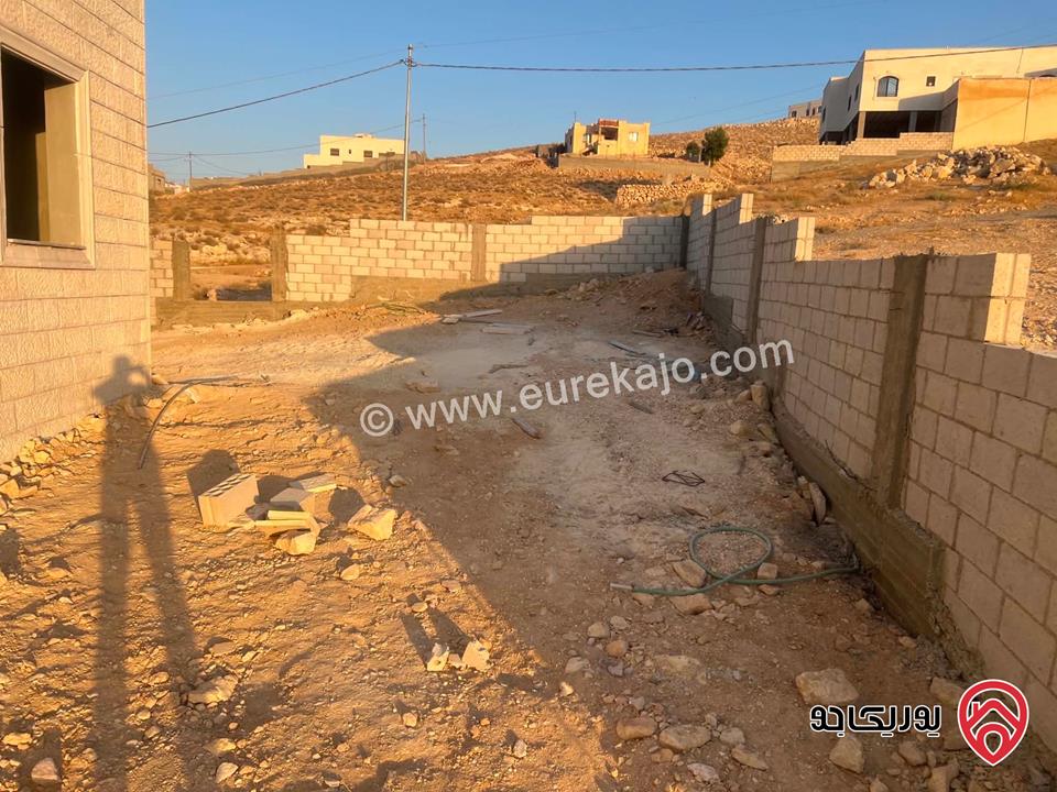 بيت مستقل 3 طوابق للبيع في الزرقاء - ضاحية الصالحية