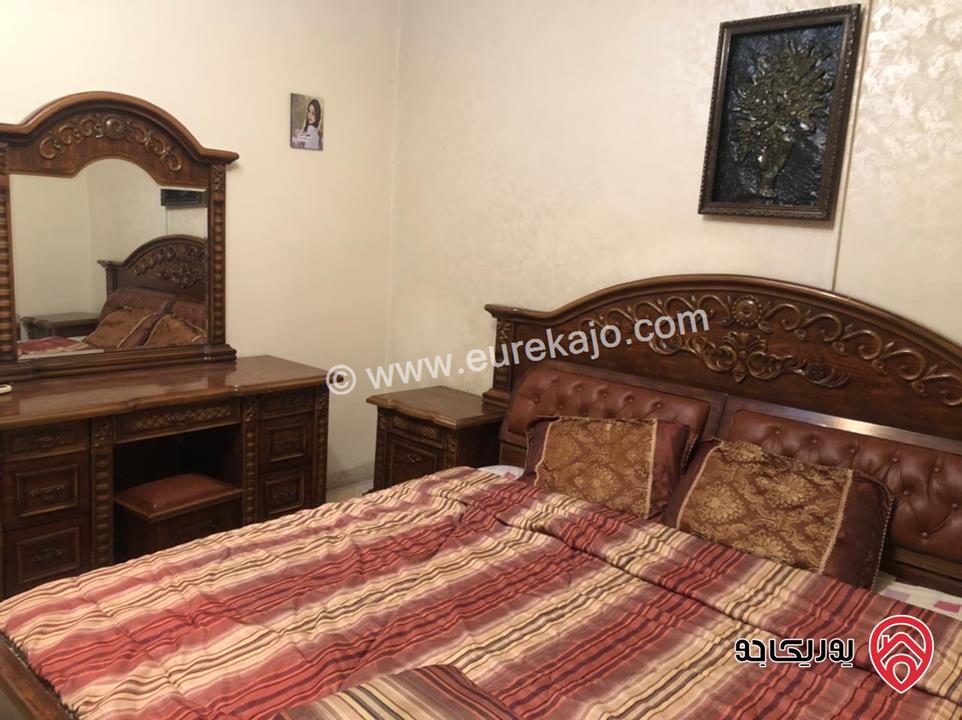 شقة فاخرة طابق ثالث مساحة 200م للايجار ( شهري 500 دينار او سنوي 5000 دينار) في عمان - الرابية