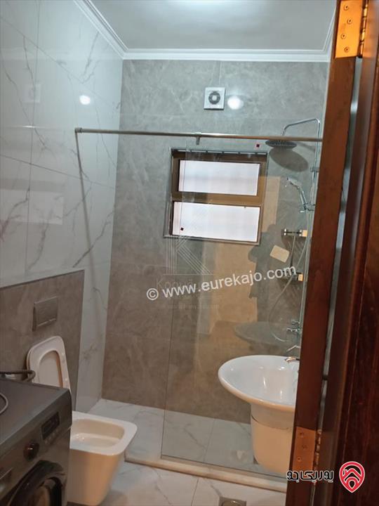 شقة تسوية مساحة 180م داخلي و 200م خارجي مفروشة للايجار في عمان - عبدون