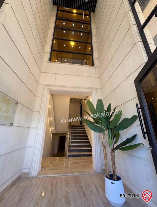 شقة مساحة 150م طابق أول للبيع في عمان - الجبيهة خلف ديوان آل الصمادي 