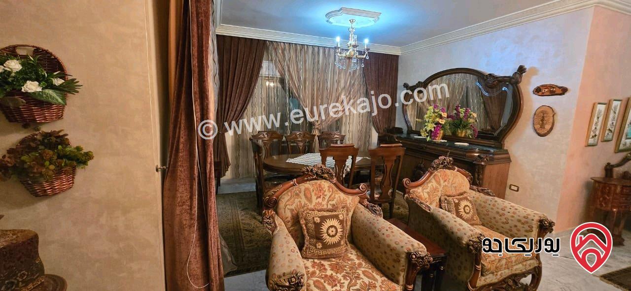 شقة فاخرة طابق ثالث مساحة 180م مع الأثاث كامل للبيع في عمان - الرابية 