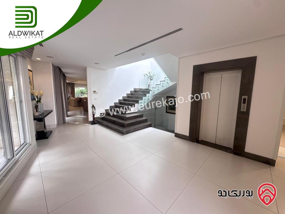 فيلا فاخره مفروشه مستقلة للبيع في عمان - دابوق مساحة البناء 800م ، الارض 770م ، الحديقة 200م والترس 200م