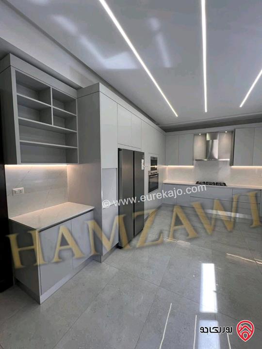 شقة سوبر ديلوكس طابق ثاني مساحة 310م للايجار في عمان - ام اذينة