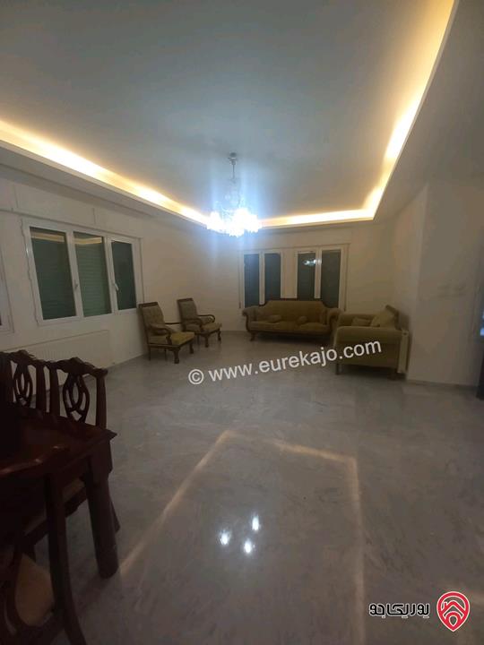 فيلا مساحة 500م على أرض 1900م للبيع في عمان - منطقة ام الدنانير 