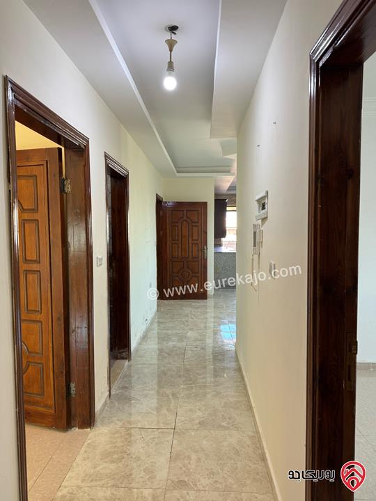 شقة طابق رابع مساحة 150م للبيع في اربد - الحي الشرقي