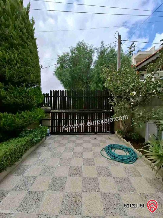 فيلا مساحة 350م للبيع في عمان - مرج الحمام 