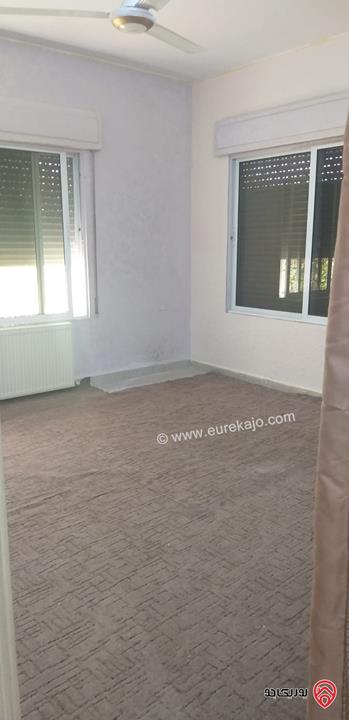 بيت مستقل مساحة 300م على أرض 415م للبيع في الزرقاء – جبل طارق ( تشطيبات جديدة )