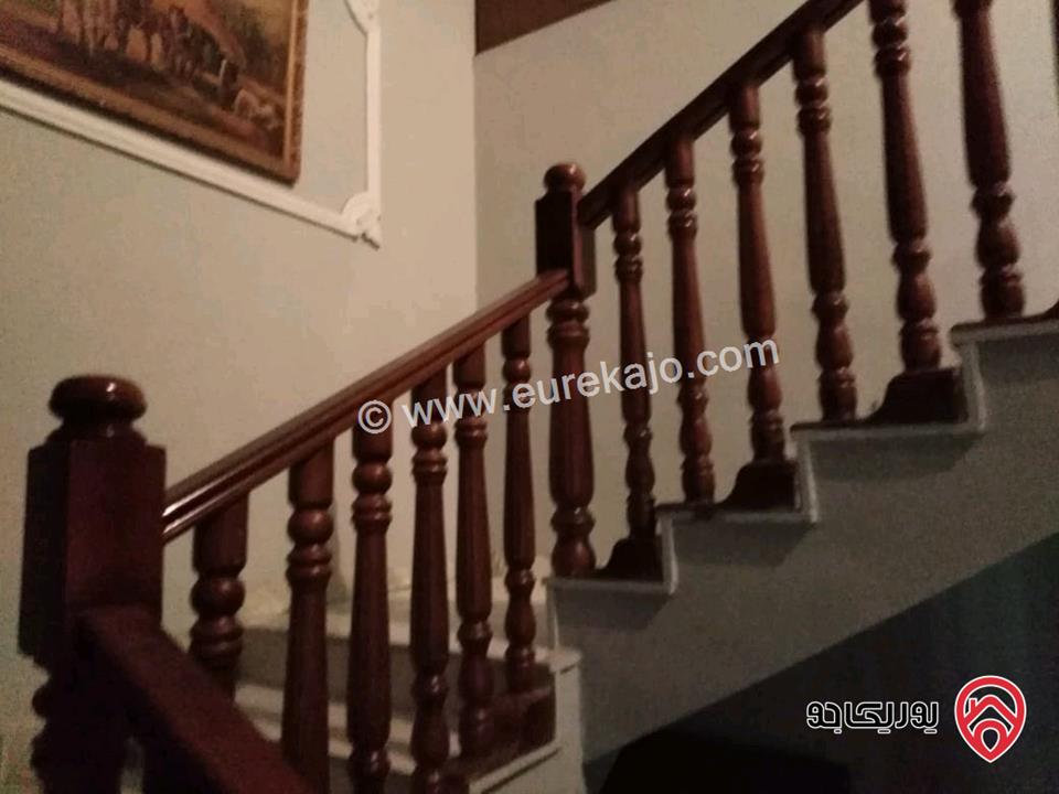 فيلا مكونة من 3 طوابق على أرض 600م للبيع في عمان - أم السماق شارع مكة