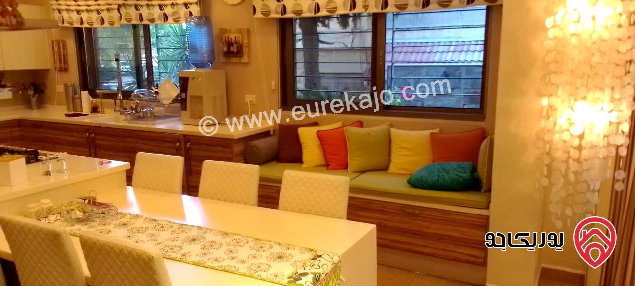 شقة أرضية مفروشة فخمة مساحة 220م مع حديقة كبيرة 350م و كراج و مدخل خاص للإيجار في عمان - الرابية