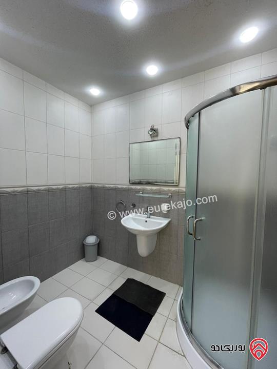 شقة شبه مفروشة طابق ثالث مساحة 325م للايجار في عمان - ضاحية الرشيد