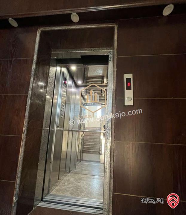 شقة ديلوكس فارغة طابق ثالث مساحة 180م للايجار في عمان - خلدا