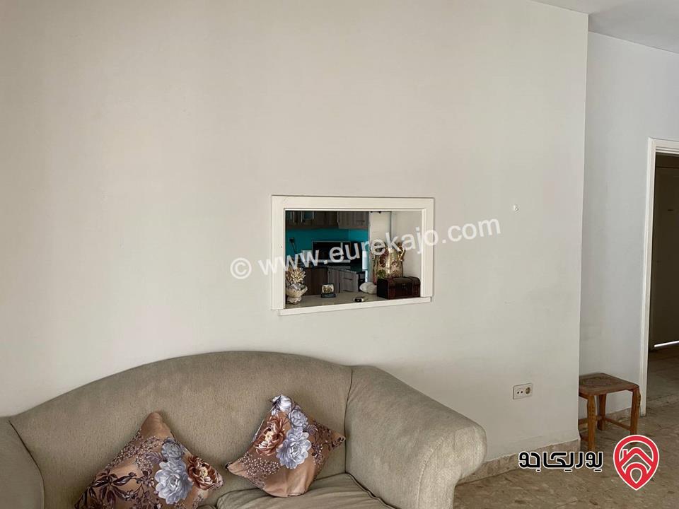 شقة فاخرة مساحة 265م طابق ثاني طابقية للبيع في عمان - جبل عمان
