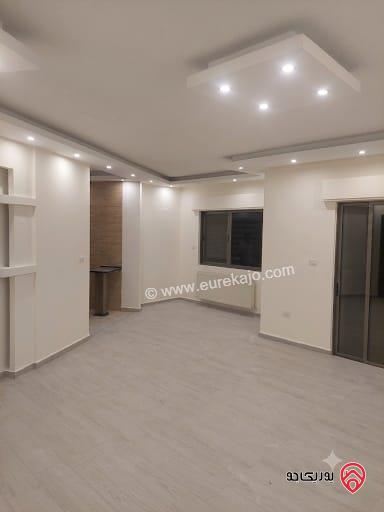 شقة طابق ثالث مساحة 120م للبيع في عمان - دير غبار