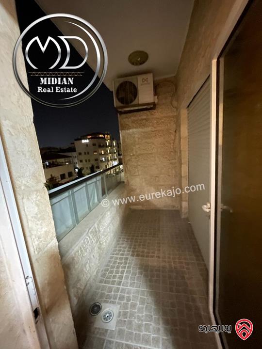 شقة للبيع طابق ثالث في عمان - الجندويل مساحة 160م تشطيبات سوبر ديلوكس اطلالة جميلة بسعر مميز