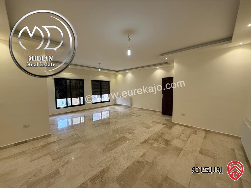 شقق فارغة للايجار في عمان - الكرسي مساحة 210م تشطيبات و ديكورات سوبر ديلوكس اطلالة جميلة بسعر مميز