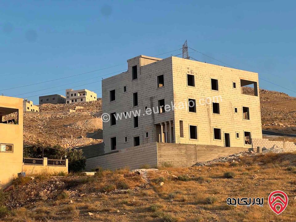 بيت مستقل 3 طوابق للبيع في الزرقاء - ضاحية الصالحية
