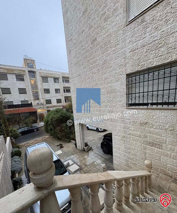 شقة أرضية مساحة 170م مع ترسات 120م للبيع في عمان - الرابية