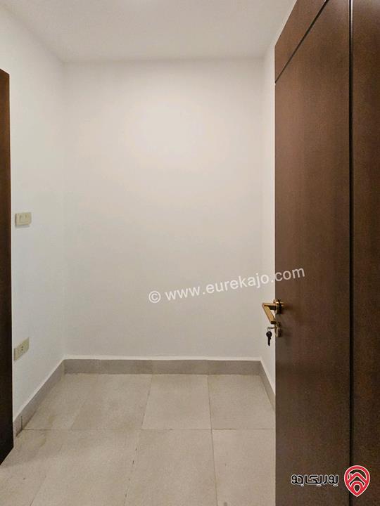 شقة سوبر ديلوكس جديدة - طابقية - مساحة 223م طابق أول للبيع في عمان - دير غبار