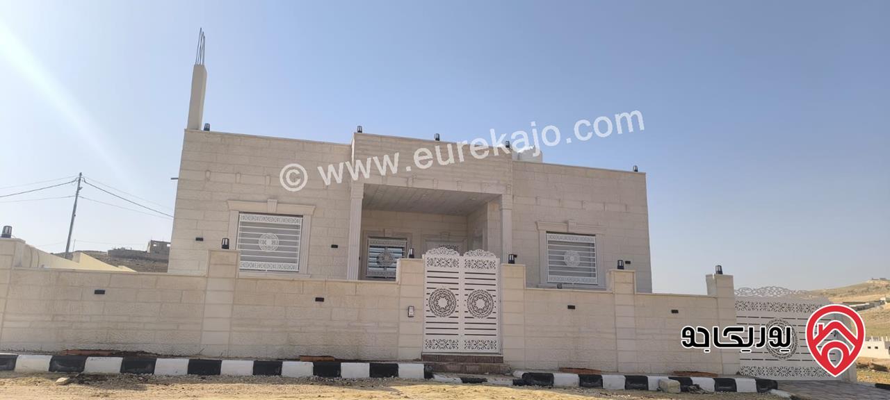 بيت مستقل مساحة 179م على أرض 370م للبيع في الزرقاء - جريبا