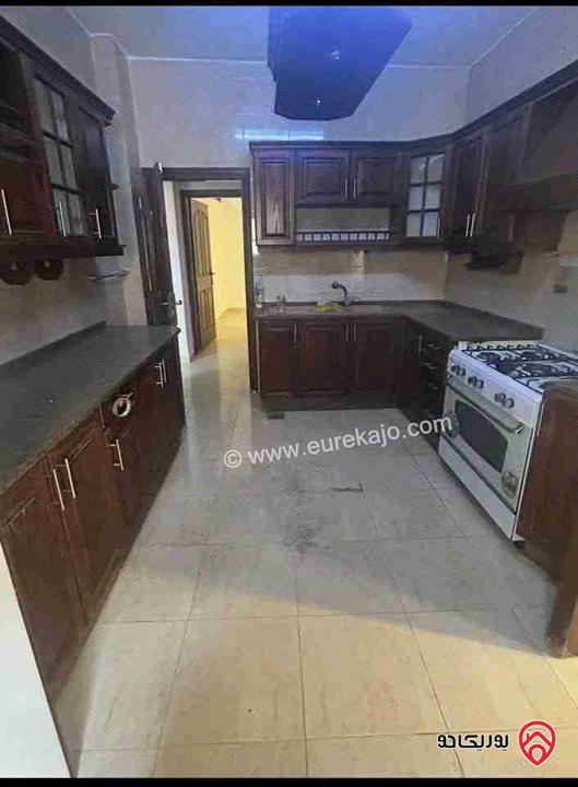 شقة فارغة طابق أرضي مساحة 135م للإيجار في عمان - تلاع العلي 