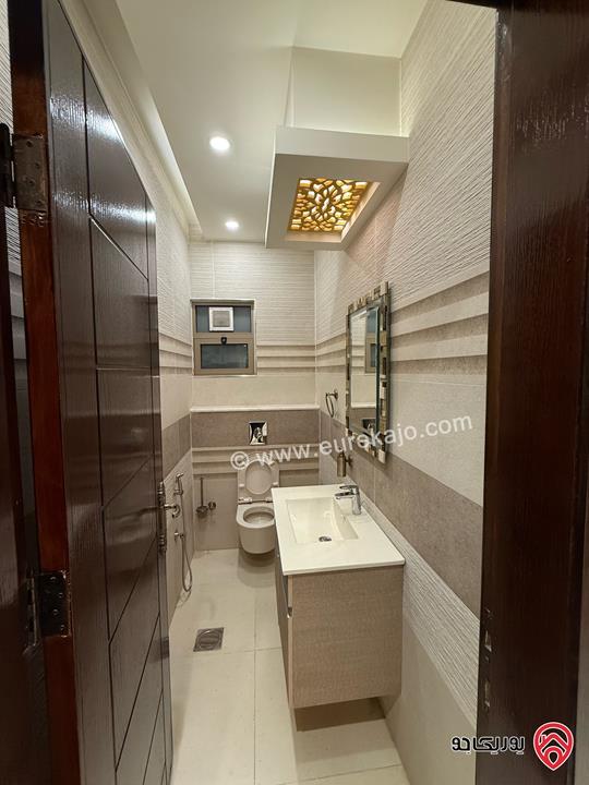 شقة طابق ثالث مساحة 200م للبيع في عمان - ربوة عبدون