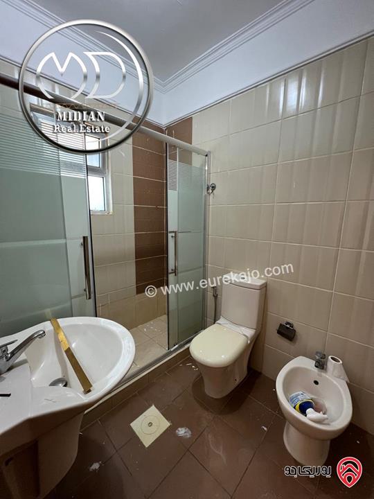 شقق فارغة للايجار في عمان - الرابية مساحة 195م تشطيب سوبر ديلوكس اطلالة جميلة بسعر مميز