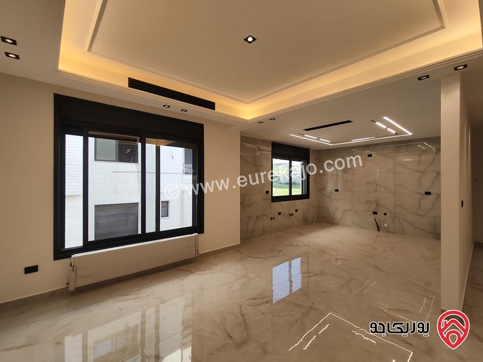 شقق حديثة 215 متر للبيع في عمان - حي الصحابة رجم عميش  