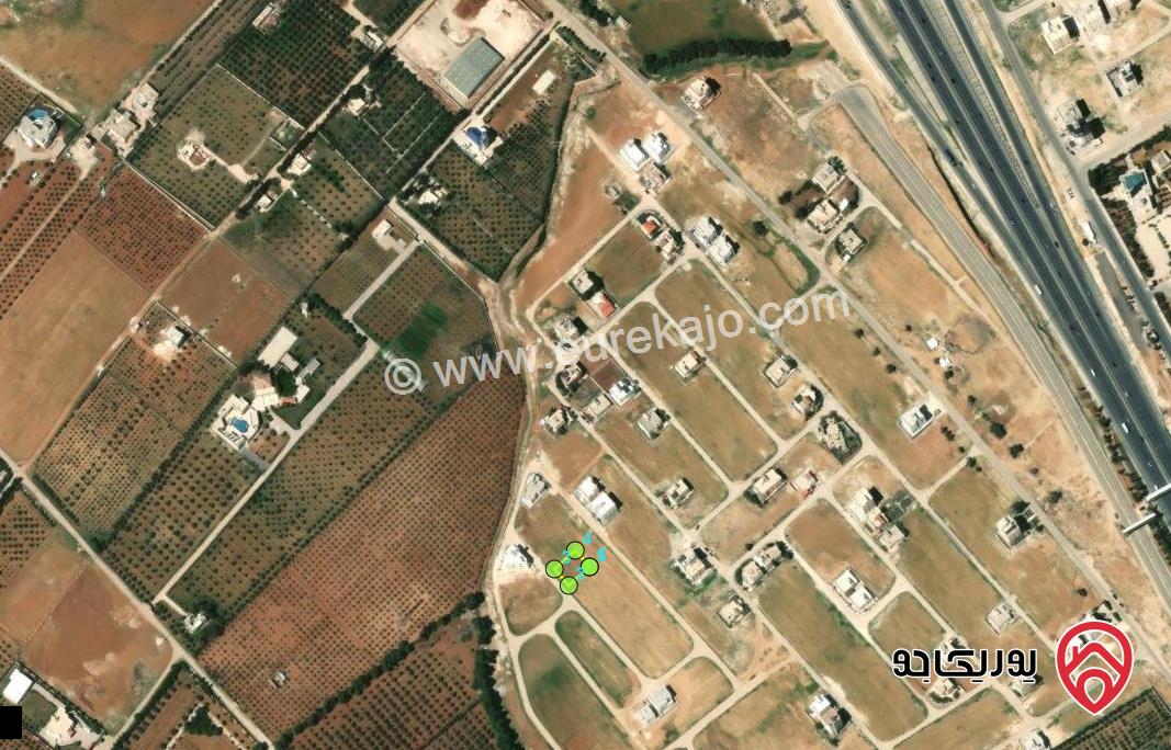 قطعة ارض مميزه جدا مساحة 500م للبيع في عمان - تقع مقابل جامعة الاسراء طريق المطار باتجاه مادبا سكن ج ونسبه البناء 51% منطقة فلل جديدة