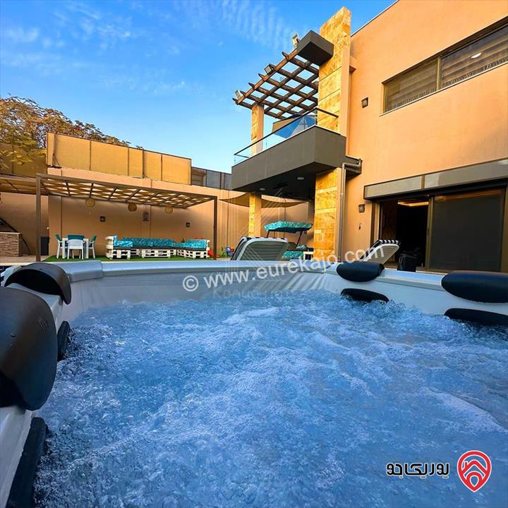 شاليه مفروش فاخر مساحة الأرض 288م والبناء 147م للبيع في البحر الميت