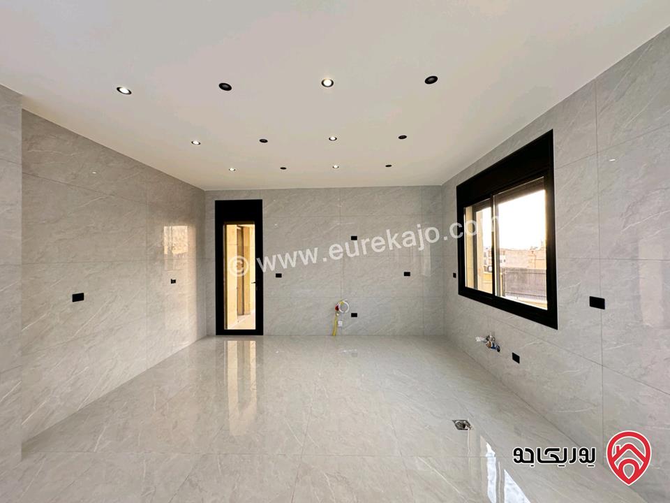 شقة طابق ثاني مساحة 228م للبيع في عمان - مرج الحمام ناعو 