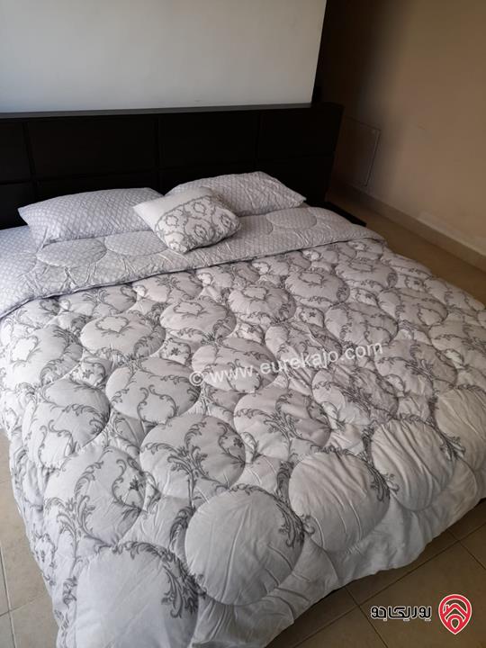 شقة مفروشة أرضية مساحة 130م داخلي و 40م خارجي للإيجار أو للبيع في عمان– الدوار الرابع