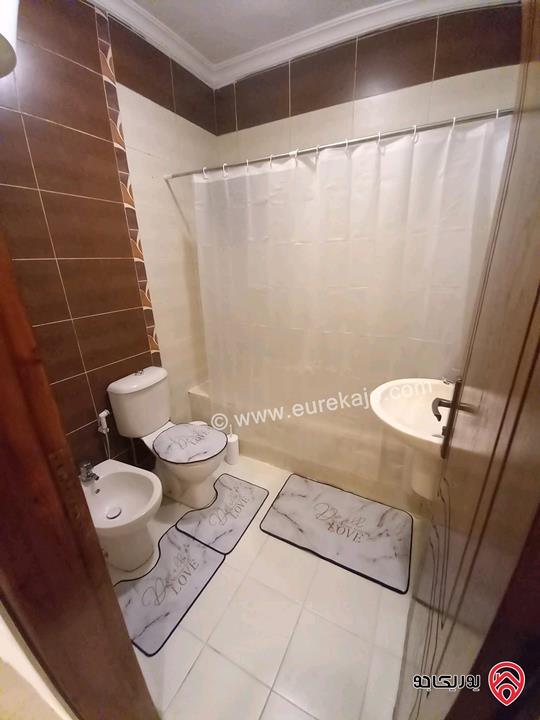 شقة مفروشة سوبر ديلوكس مساحة 120م داخلي و 100م خارجي للايجار في عمان - الجاردنز 