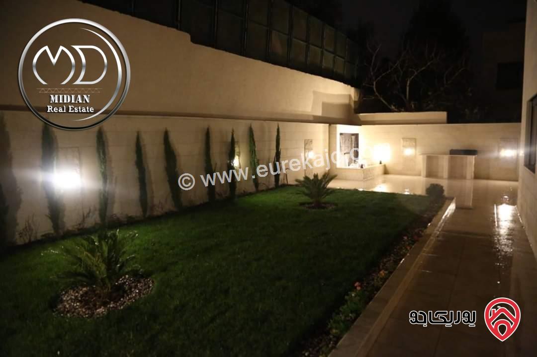 شقة شبه ارضي فارغة للايجار في عمان - ضاحية النخيل مساحة 200م مع ترس و حديقة 250م تشطيبات ديكورات عصرية فاخرة