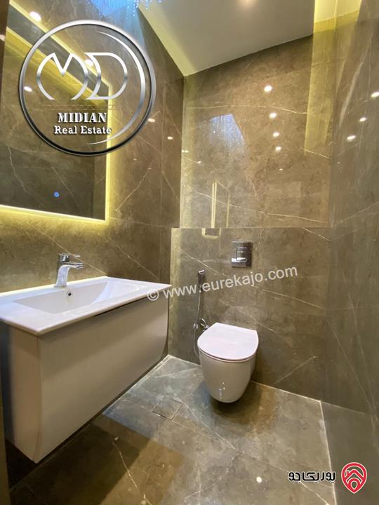 شقق جديدة للبيع في عمان - خلدا مساحات 220م 4 نوم تشطيبات و ديكورات عصرية فاخرة اطلالة جميلة بسعر مميز