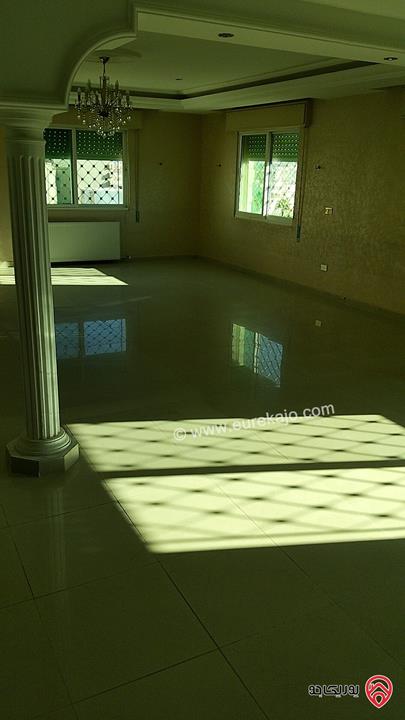منزل سكني استثماري 3 طوابق على أرض 1 دونم للبيع في عمان - الجبيهة