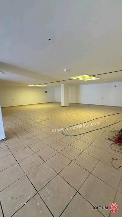 سوبرماركت فارغ مساحة 360م² + سدة 75م² للإيجار في عمان - ضاحية الرشيد
