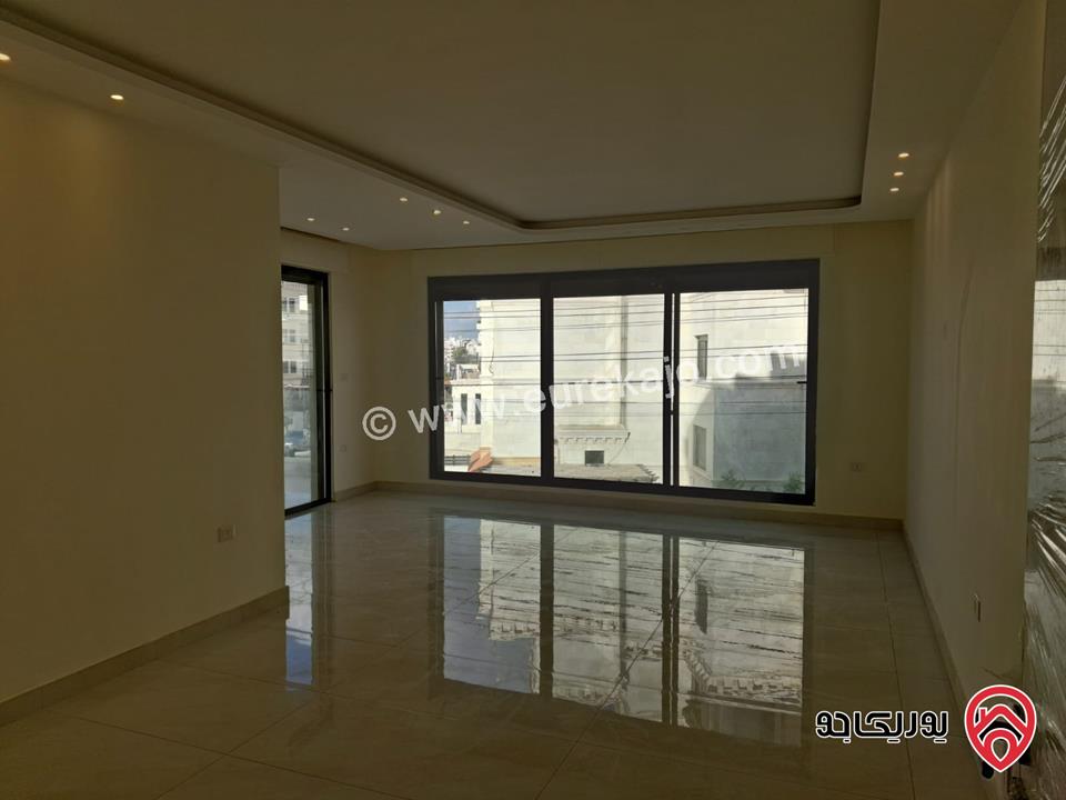 شقة جديدة طابق أول مساحة 175م للبيع في عمان - الرابية