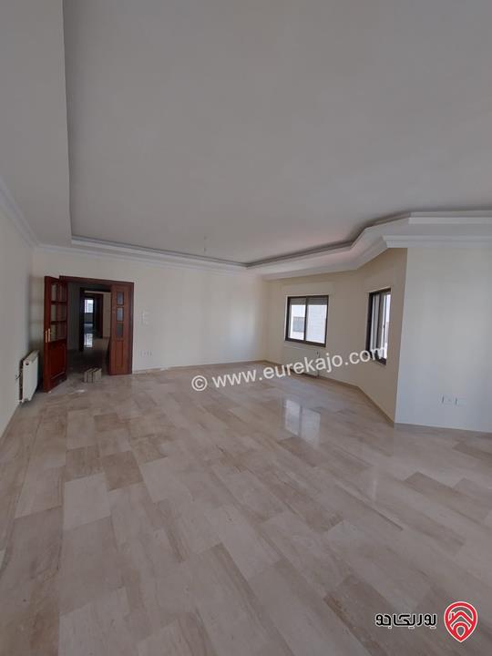 شقة طابق أول مساحة 200م للايجار في عمان - خلدا