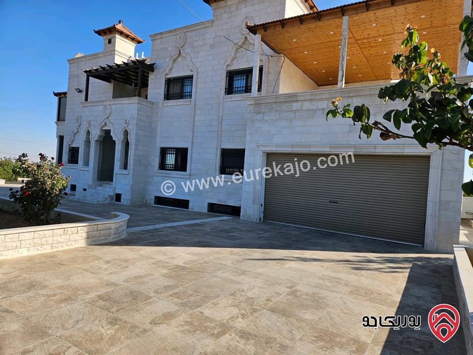 فيلا مميزة وبسعر لقطة مساحة 850م على أرض 1331م للبيع في عمان - طريق المطار