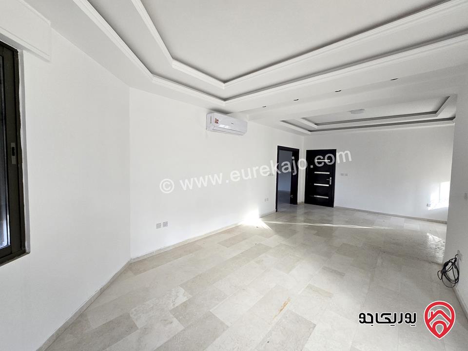 شقة ارضية طابقية مساحة 220 متر مع تراس 60م ومدخل خاص للايجار في عمان - عبدون