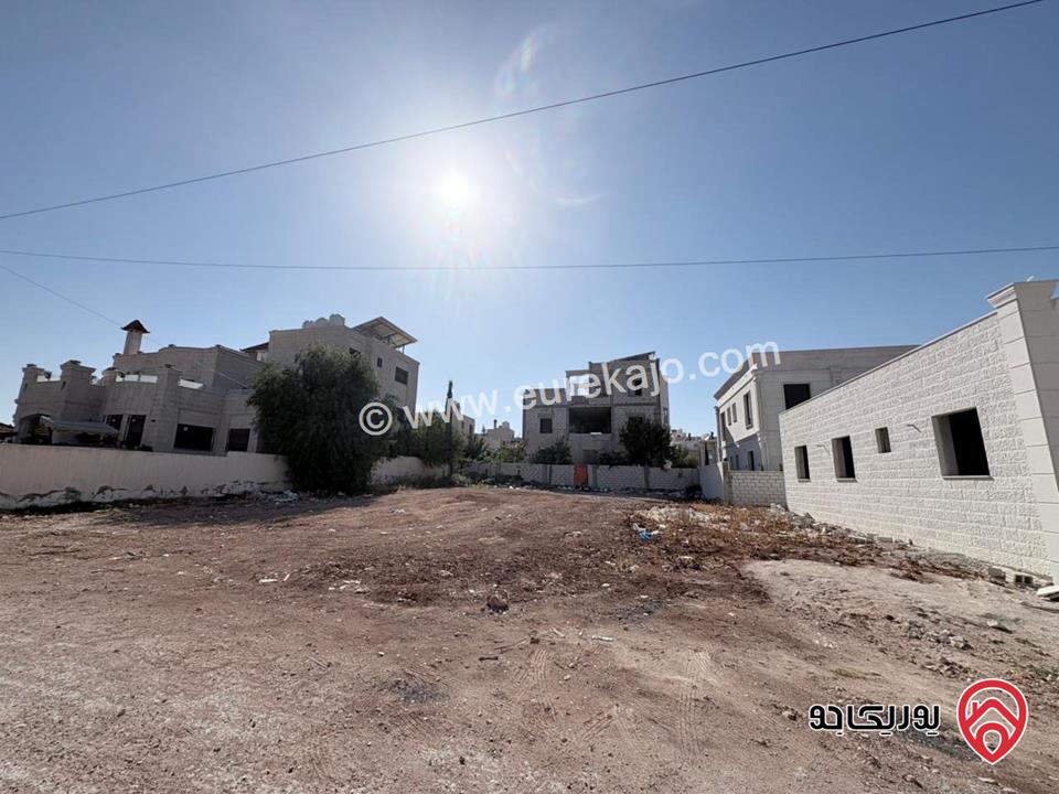 قطعة ارض مساحة 635م للبيع في اربد - شارع البترا