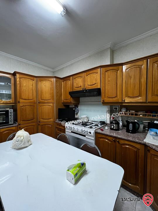  شقة مميزة طابق أول مساحة 189م للبيع في عمان - أم السماق