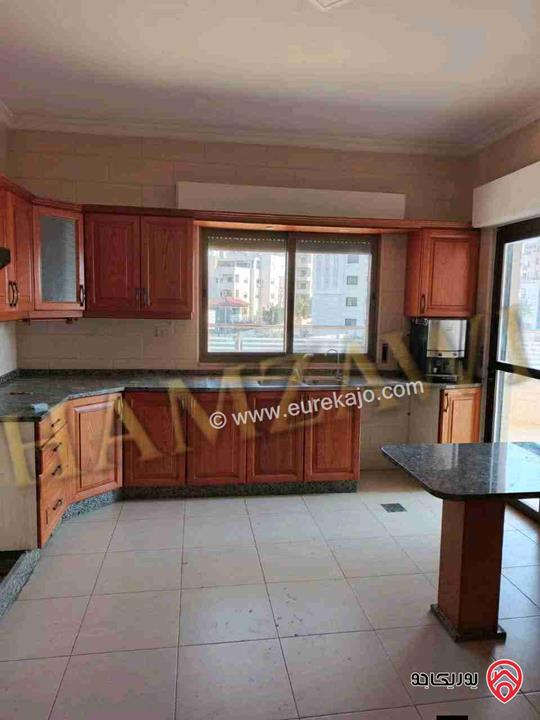 شقة مميزة طابق ثالث مساحة 200م للايجار في عمان - ضاحية النخيل 