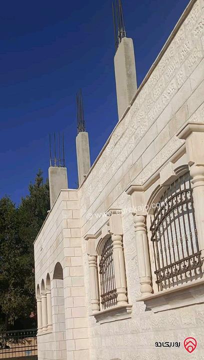 منزل مستقل مساحة 280م على أرض 720م للبيع في عمان - عين الباشا موبص